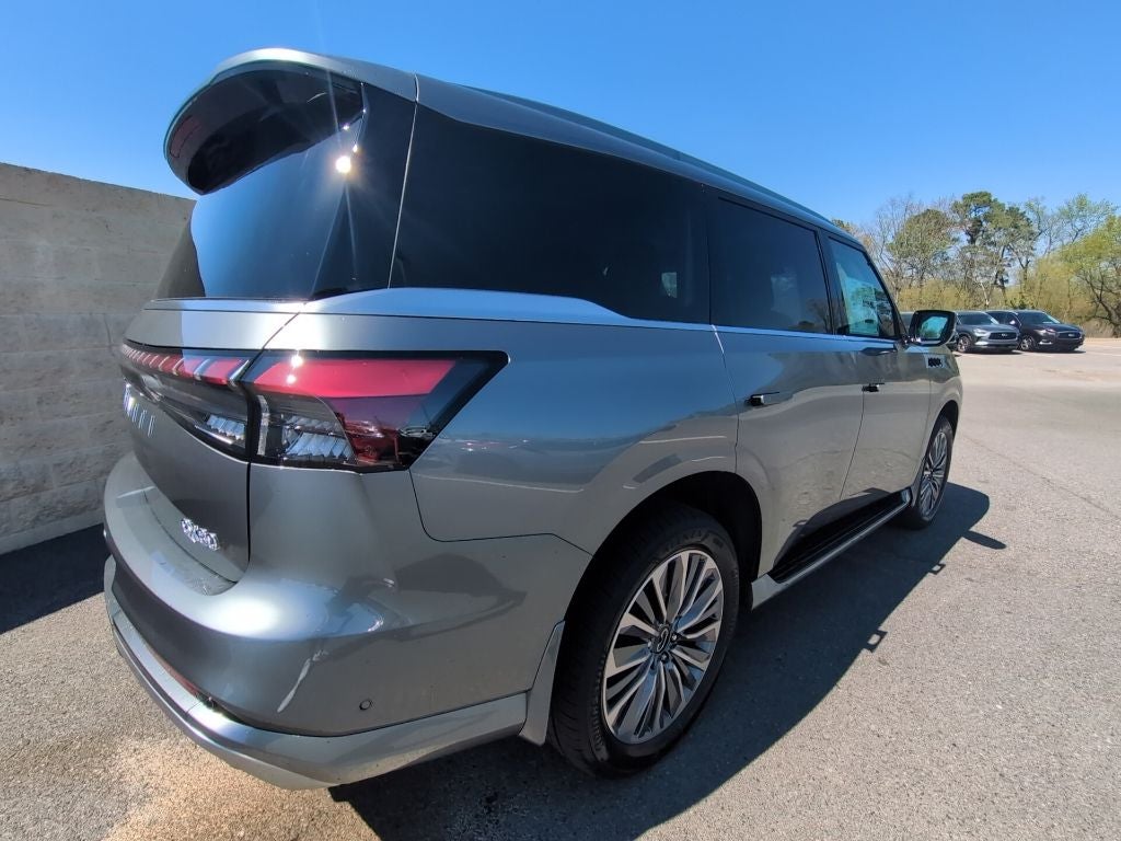 2026 INFINITI QX80 — interior view